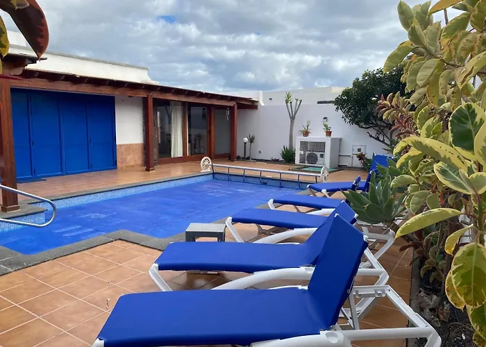 Maiteren Etxea- 4 Beds With Private Pool פלאיה בלנקה