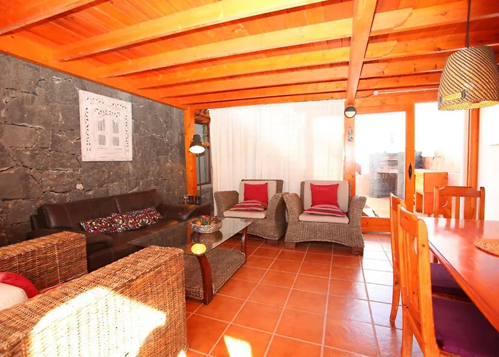 Maiteren Etxea- 4 Beds With Private Pool * Playa Blanca (Lanzarote)